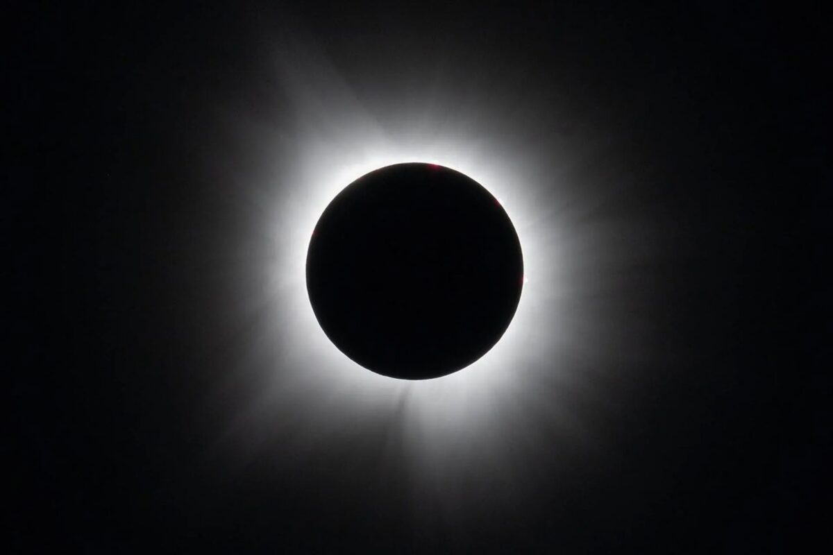 Confirmado: próximo eclipse solar vai fazer o dia virar noite durante 6 minutos; veja onde será visto
